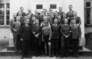 Bonhoeffer (top row, second from left) with students in October 1935, including Johannes Goebel (front row, second from right)